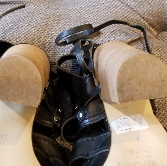 Browns Shoes Couture Collection - Picture 7 of 8